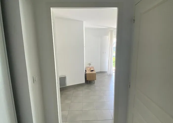 アパート T2 Lumineux Loggia & Parking Proche Proce & Viarme ナント