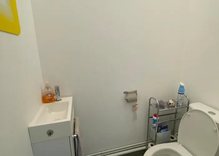 アパート T2 Lumineux Loggia & Parking Proche Proce & Viarme ナント